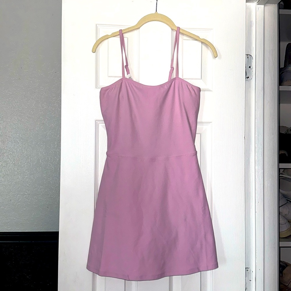 Never worn, Alo Courtside athletic dress, limited edition color
